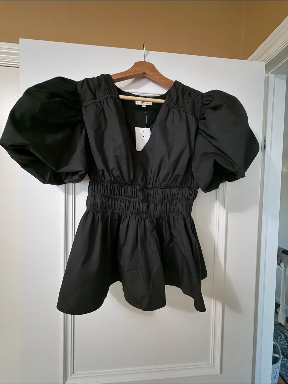 Moon River Black Puff-Sleeve Smocked Peplum Top